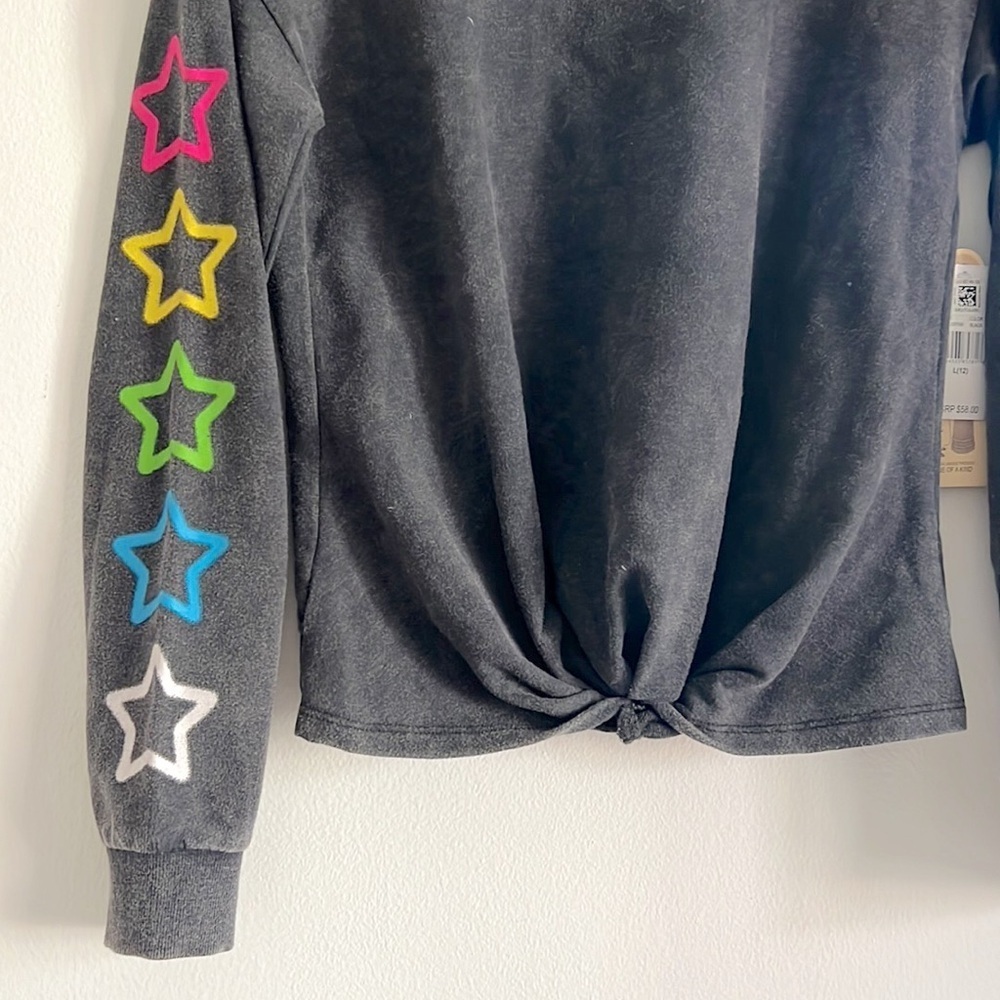 Butter Super Soft Stars Twist Front Cropped Sweatshirt Gray NWT - Picture 2 of 11